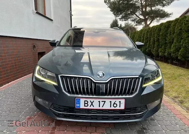 SKODA Superb Combi 2.0 TDI DSG Ambition