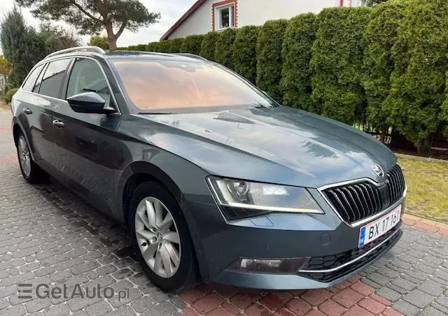 SKODA Superb Combi 2.0 TDI DSG Ambition