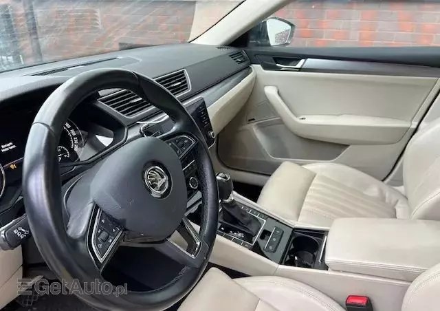 SKODA Superb Combi 2.0 TDI DSG Ambition