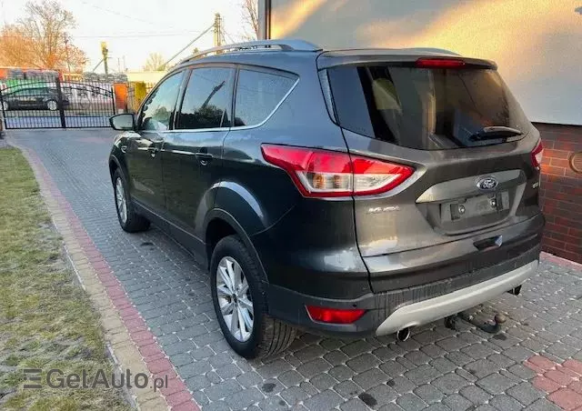 FORD Kuga 1.5 EcoBoost 2x4 Black & Silver