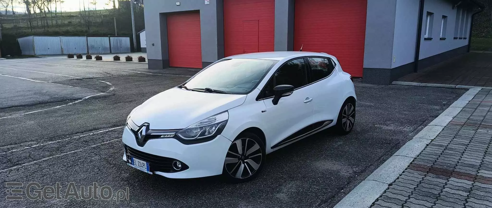 RENAULT Clio ENERGY dCi 90 EDC Dynamique