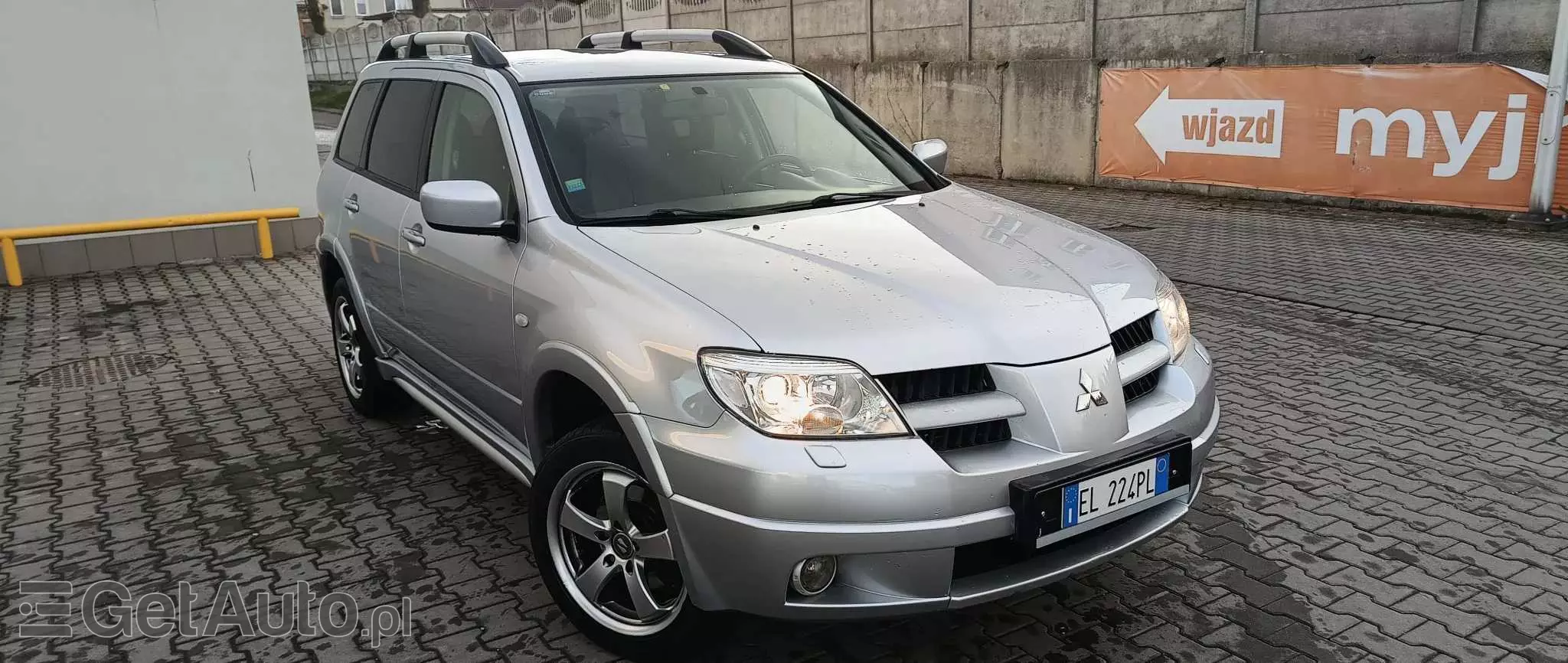 MITSUBISHI Outlander 2.0 Sport 4WD