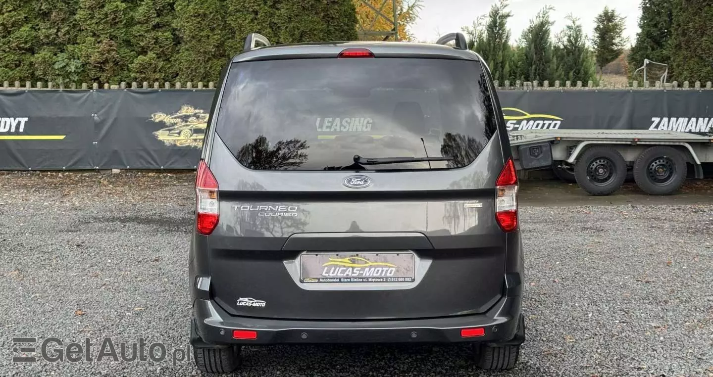 FORD Tourneo Courier 