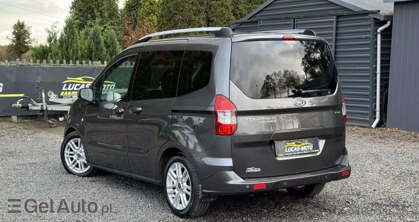 FORD Tourneo Courier 