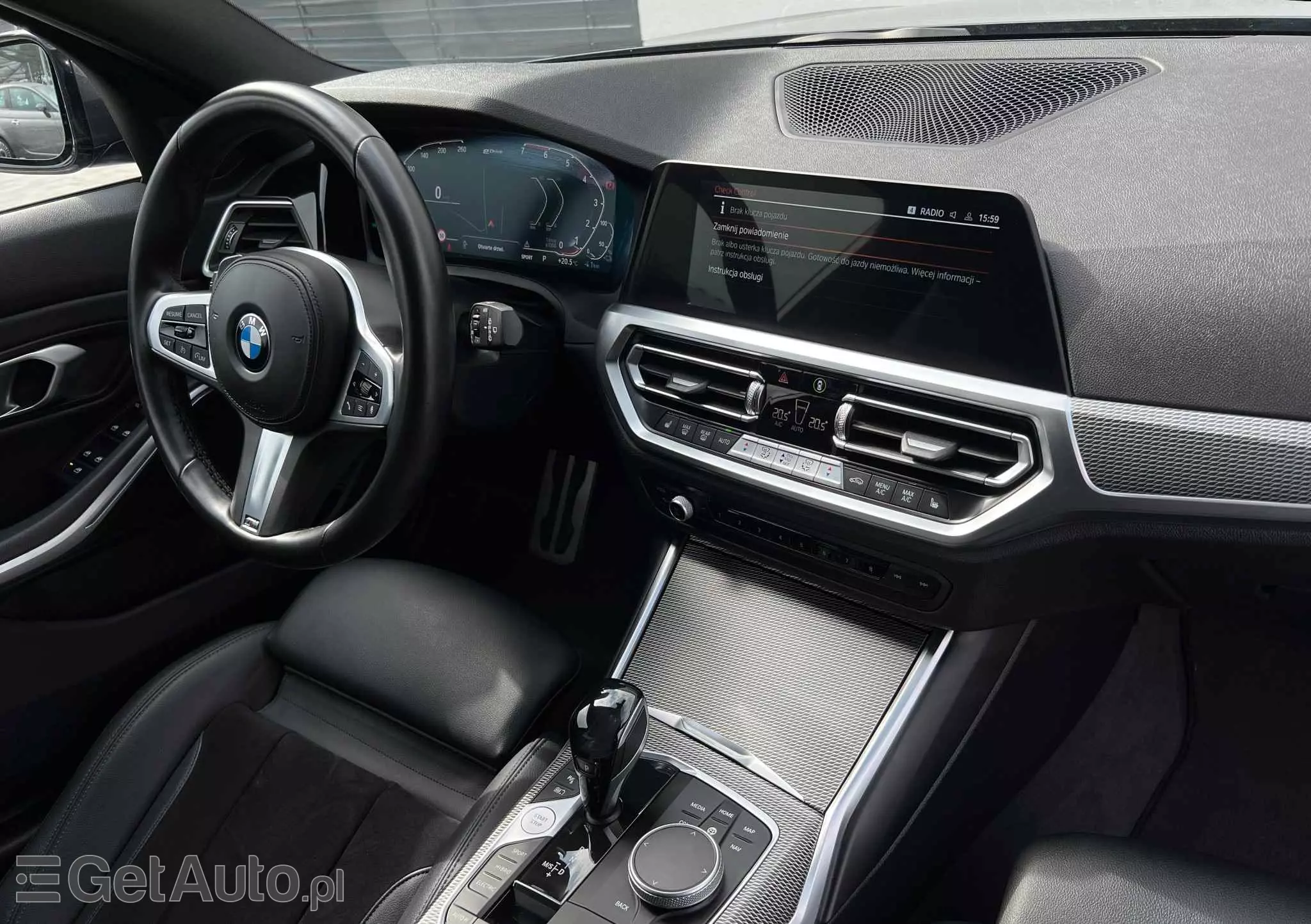 BMW Seria 3 330e Touring M Sport