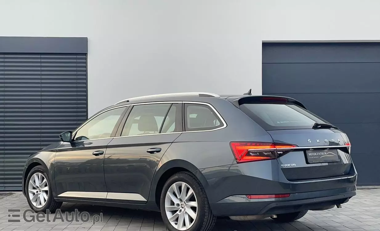 SKODA Superb 2.0 TSI Ambition DSG