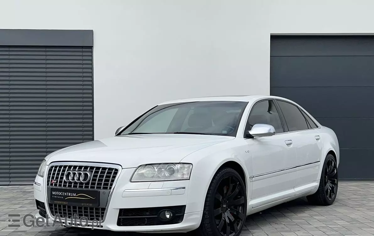 AUDI S8 5.2 FSI Quattro