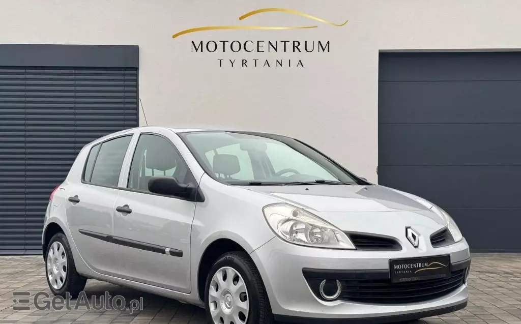 RENAULT Clio 1.2 16V Alize