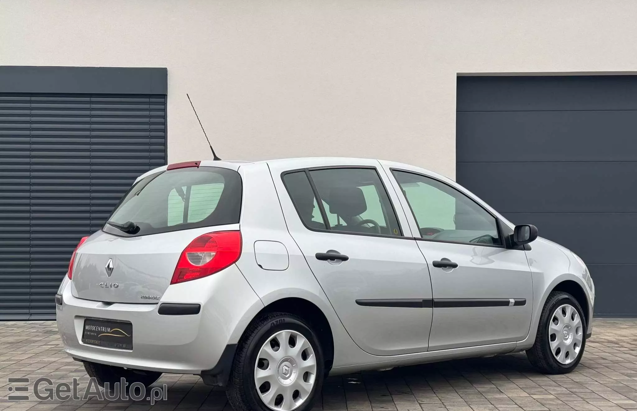 RENAULT Clio 1.2 16V Alize