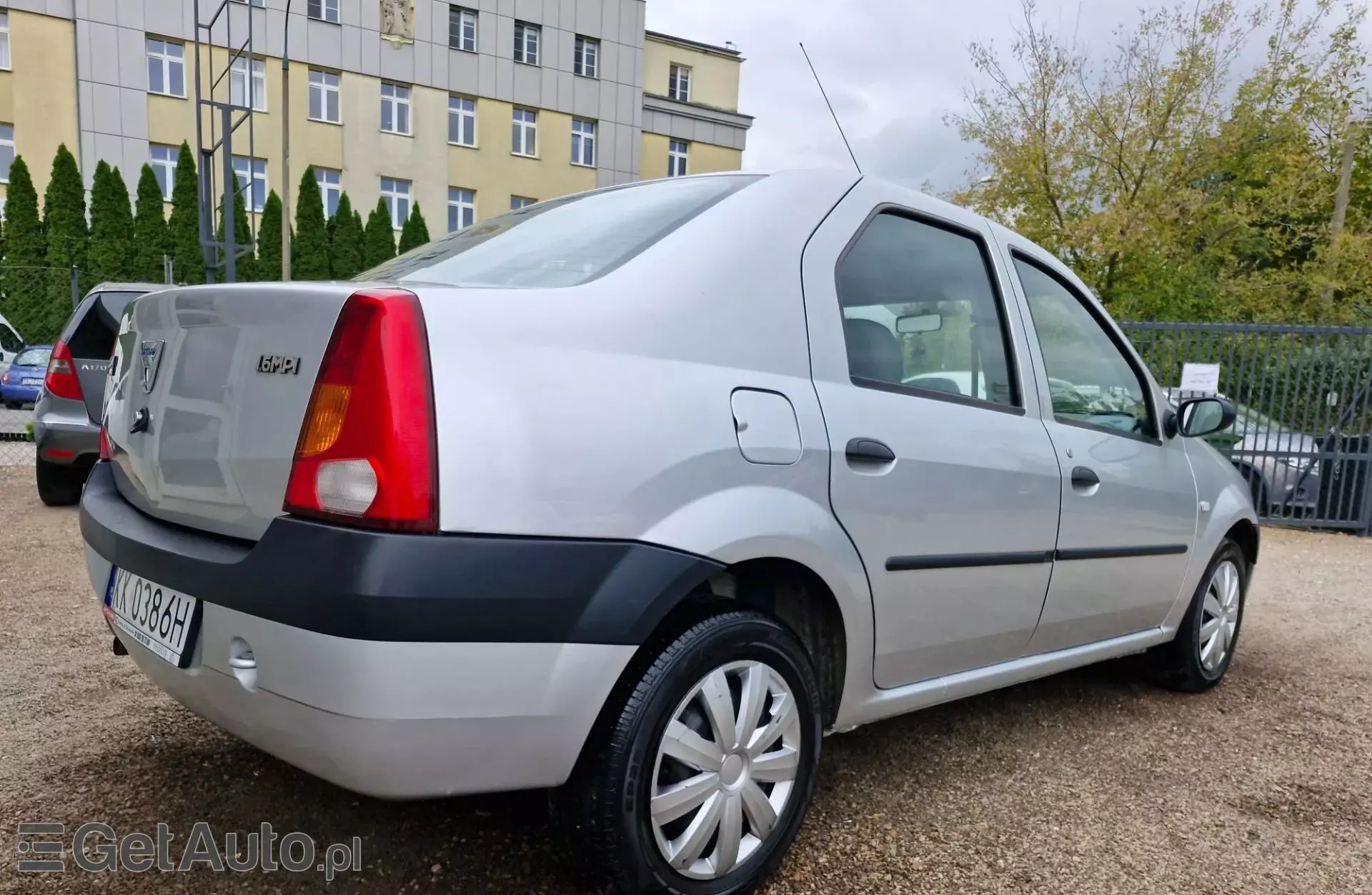 DACIA Logan 1.6 (85 KM)