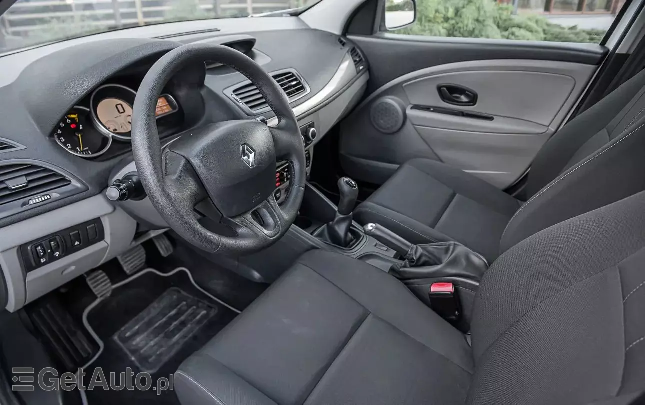 RENAULT Megane 1.6 16V Dynamique