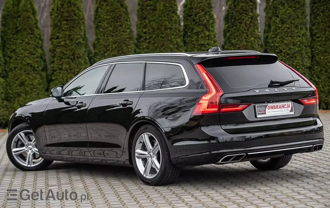 VOLVO V90 D3 Momentum