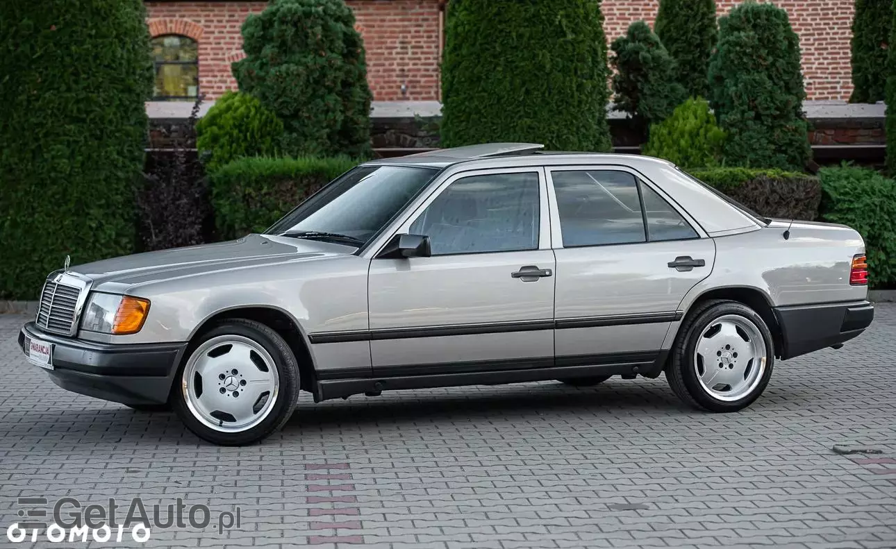 MERCEDES-BENZ W 124 