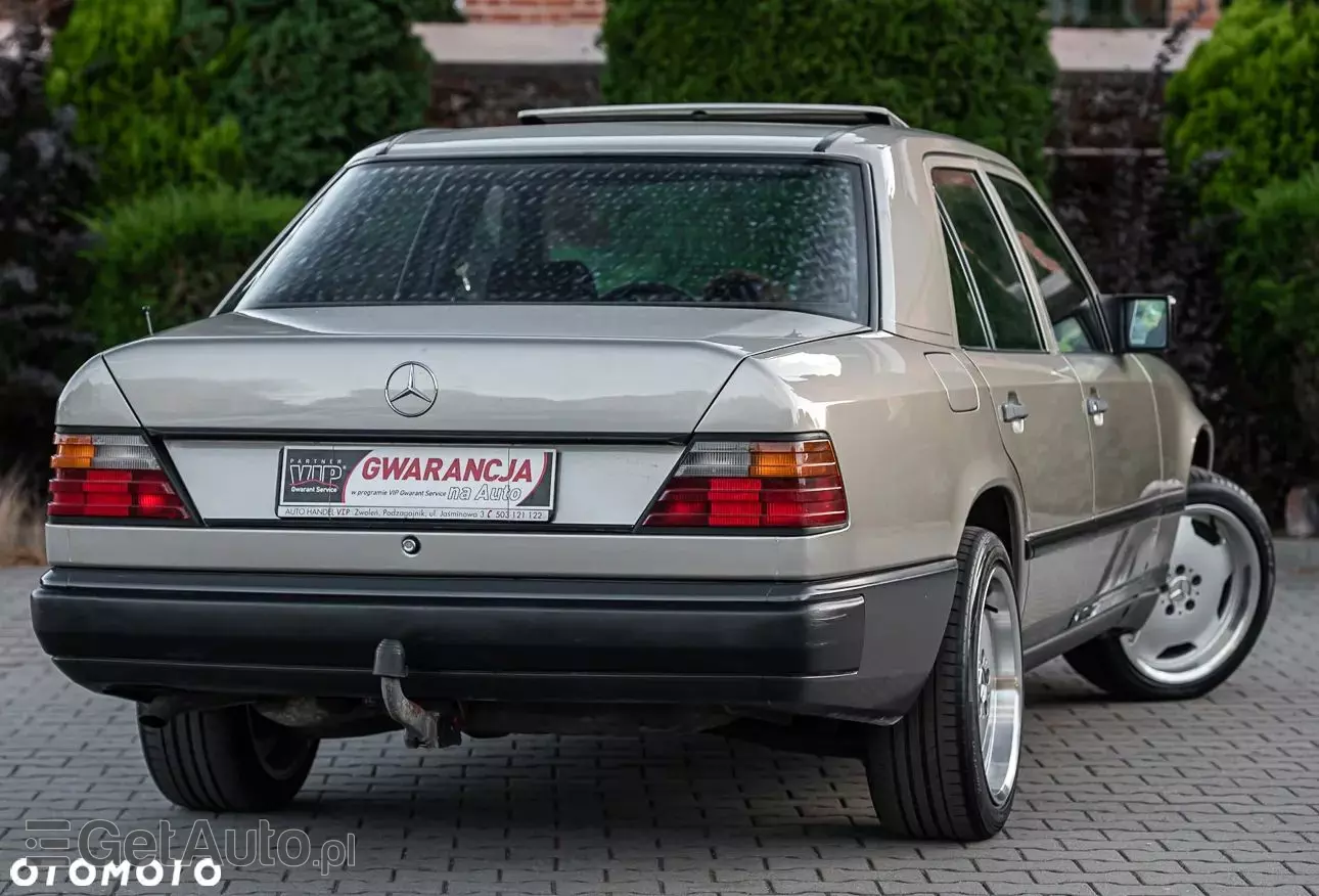 MERCEDES-BENZ W 124 