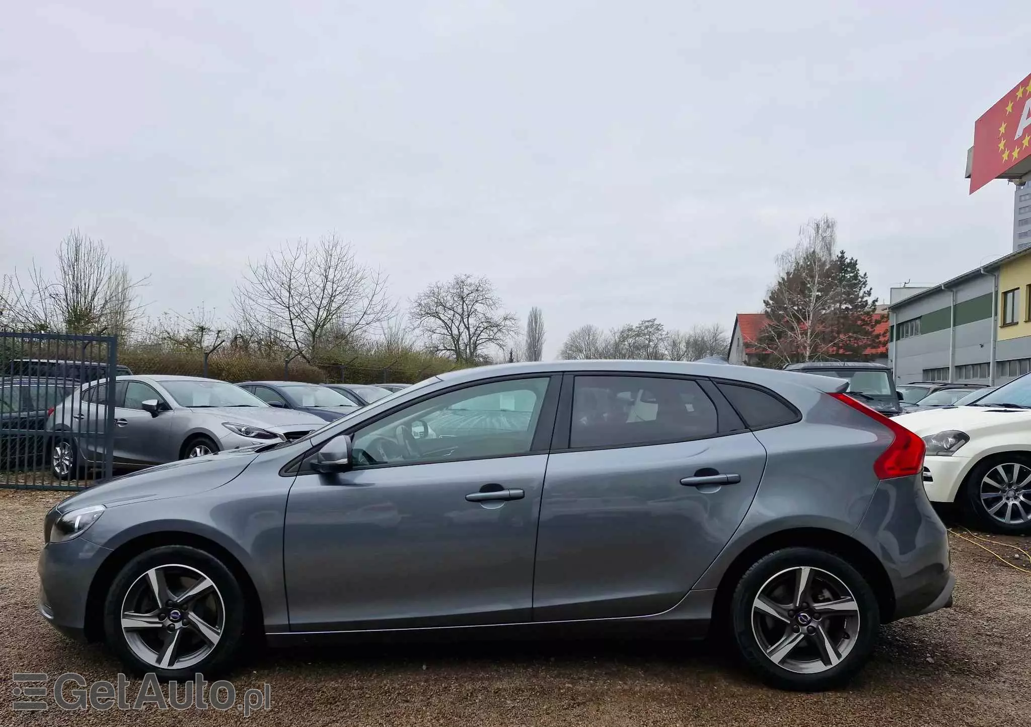 VOLVO V40 T2 Drive-E Momentum