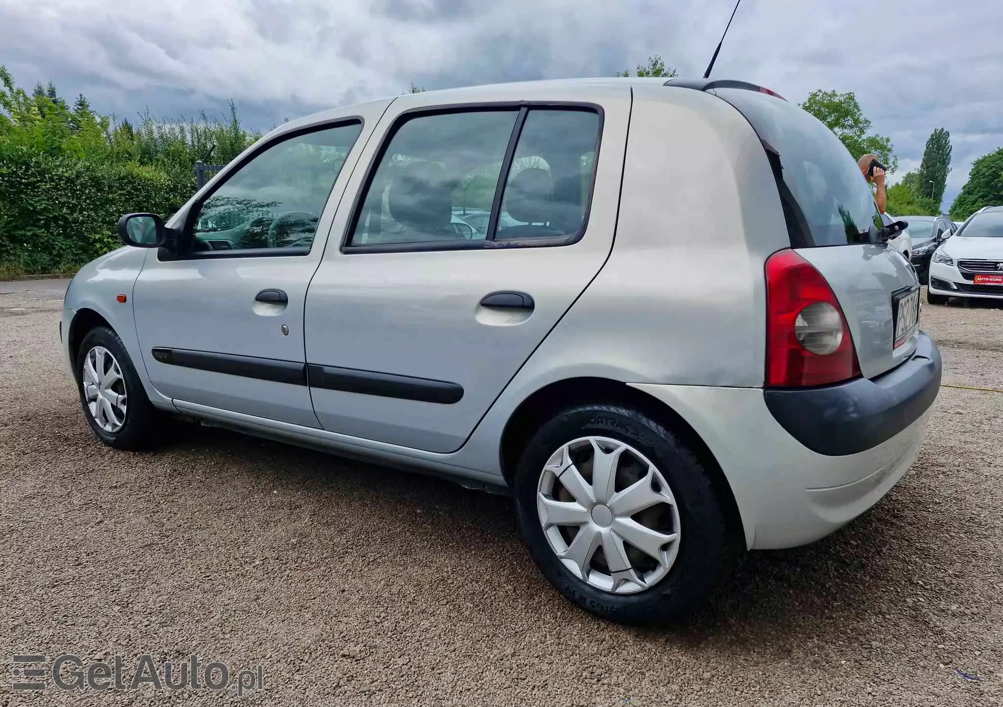 RENAULT Clio 1.2 16V Authentique