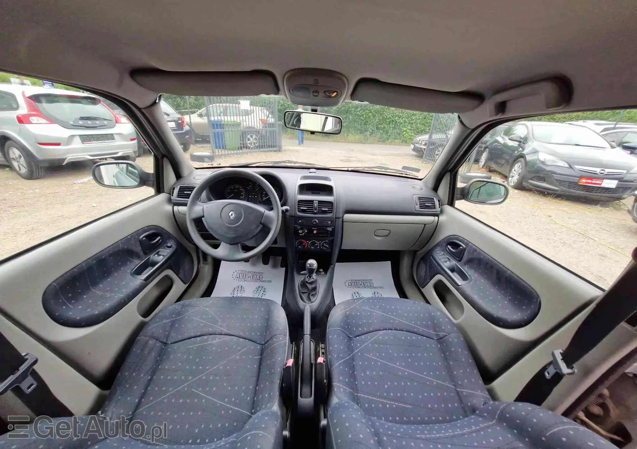 RENAULT Clio 1.2 16V Authentique