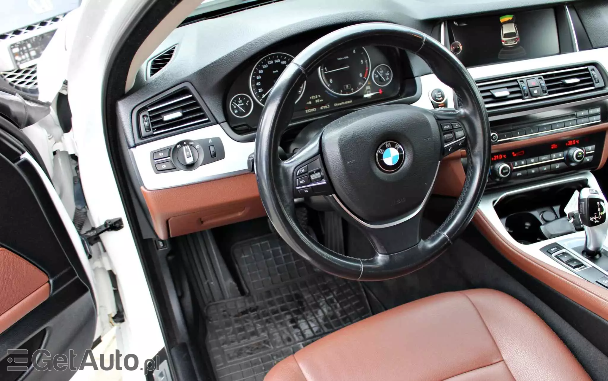 BMW Seria 5 520d xDrive Luxury Line