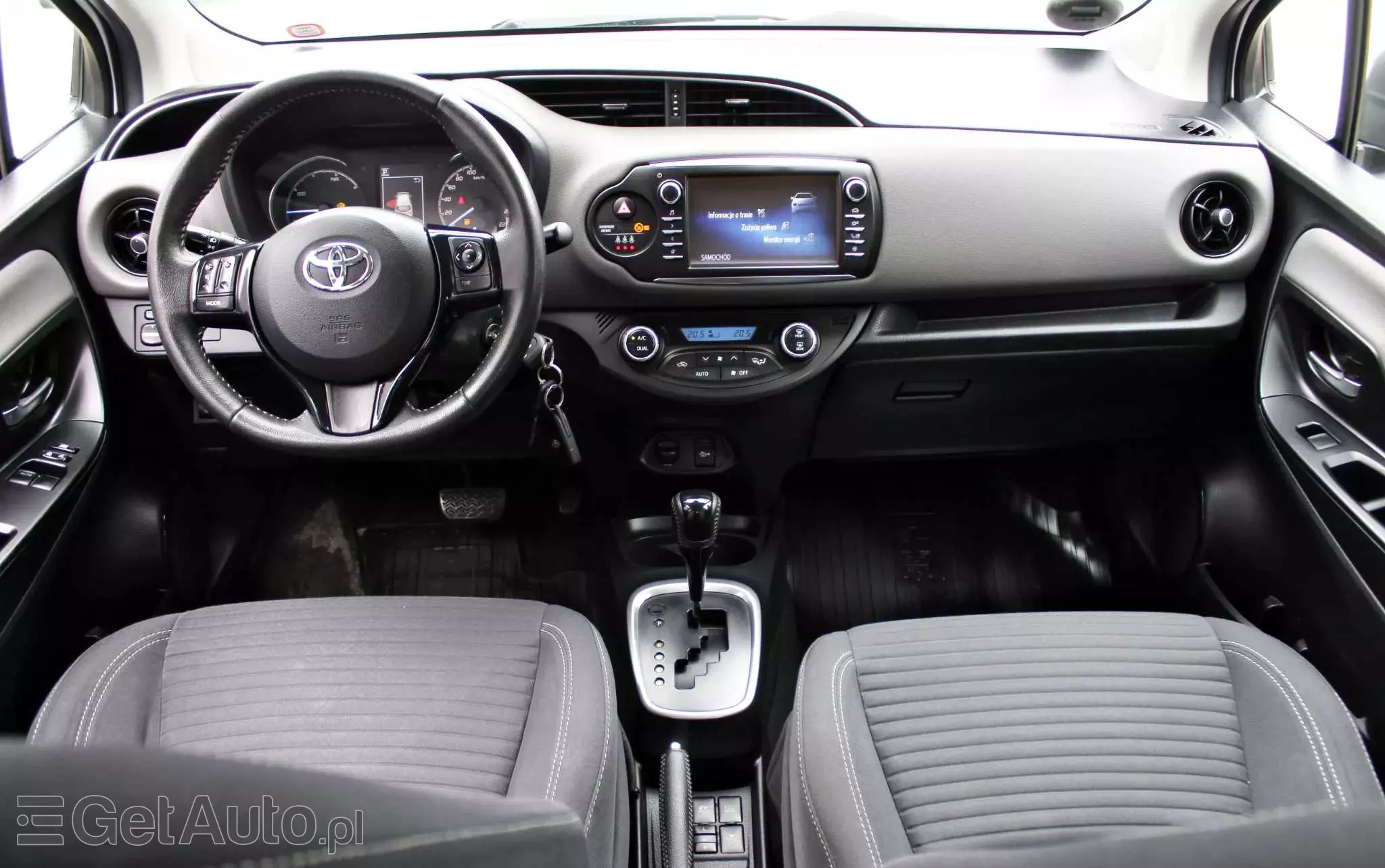 TOYOTA Yaris Hybrid 1.5 Active