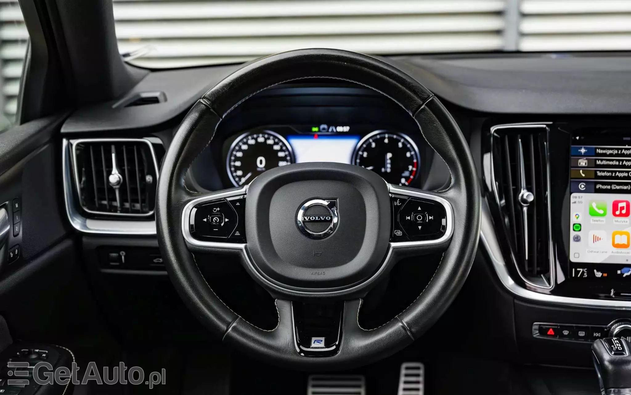 VOLVO S60 T4 R-Design First Edition