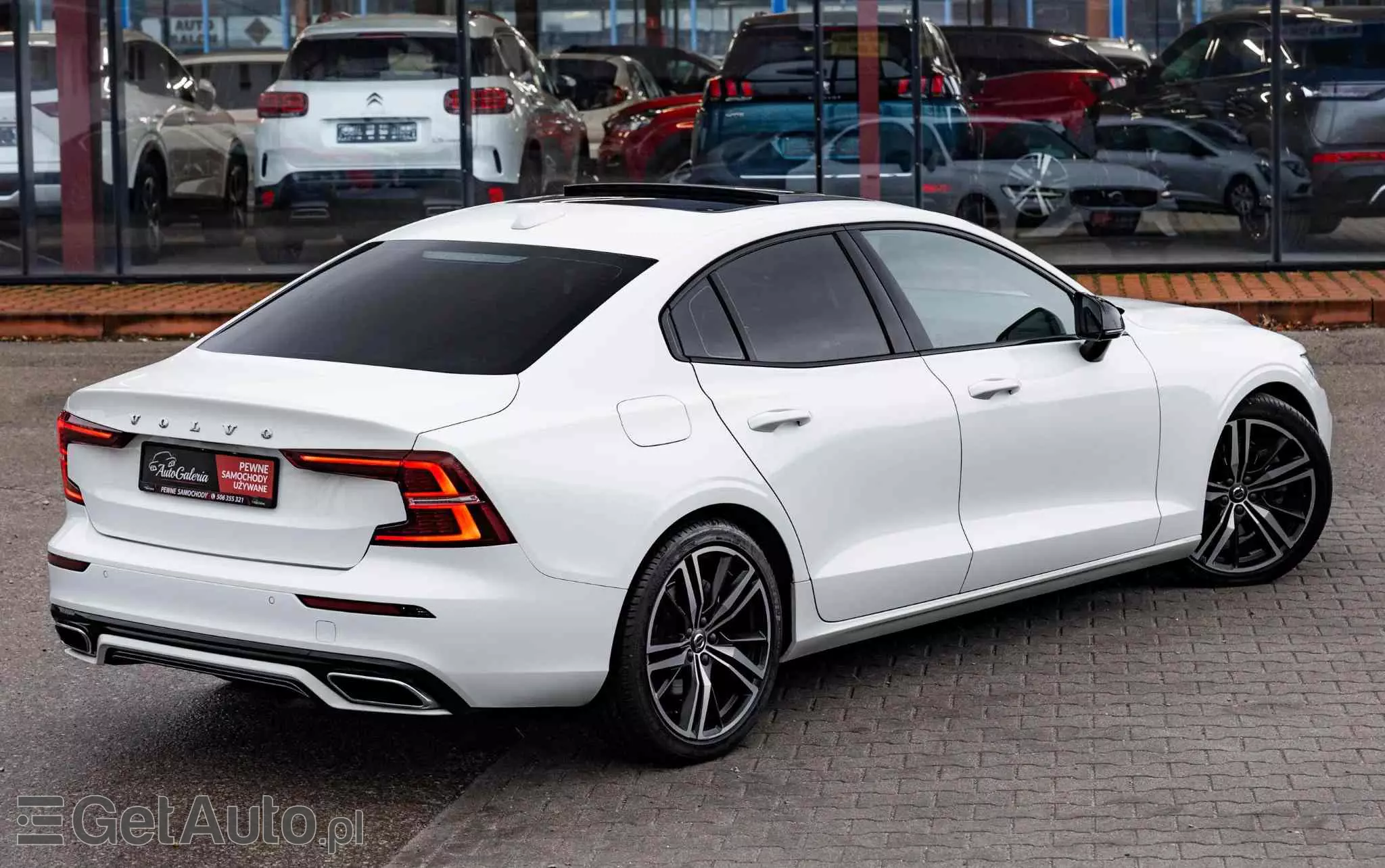 VOLVO S60 T4 R-Design First Edition