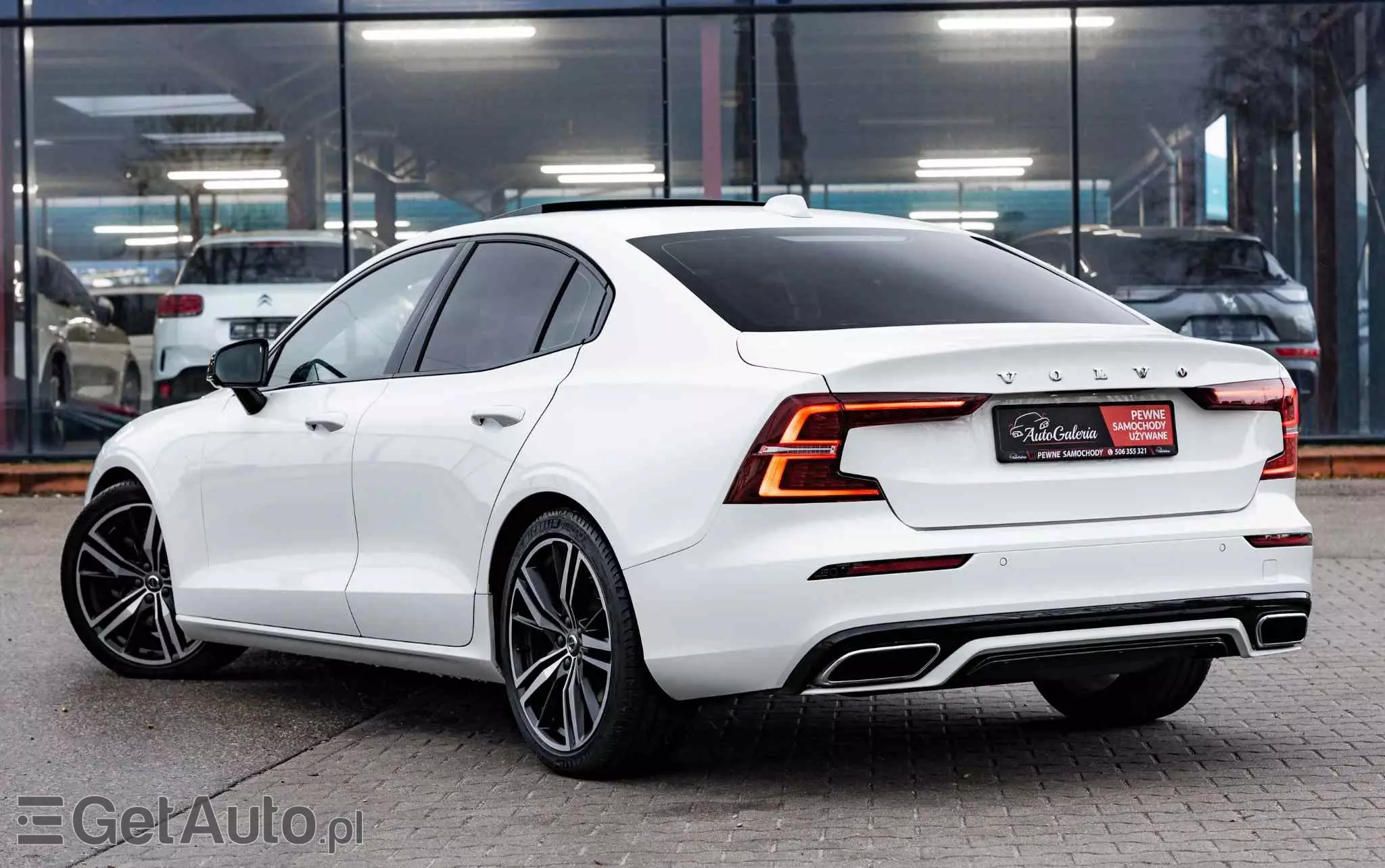 VOLVO S60 T4 R-Design First Edition