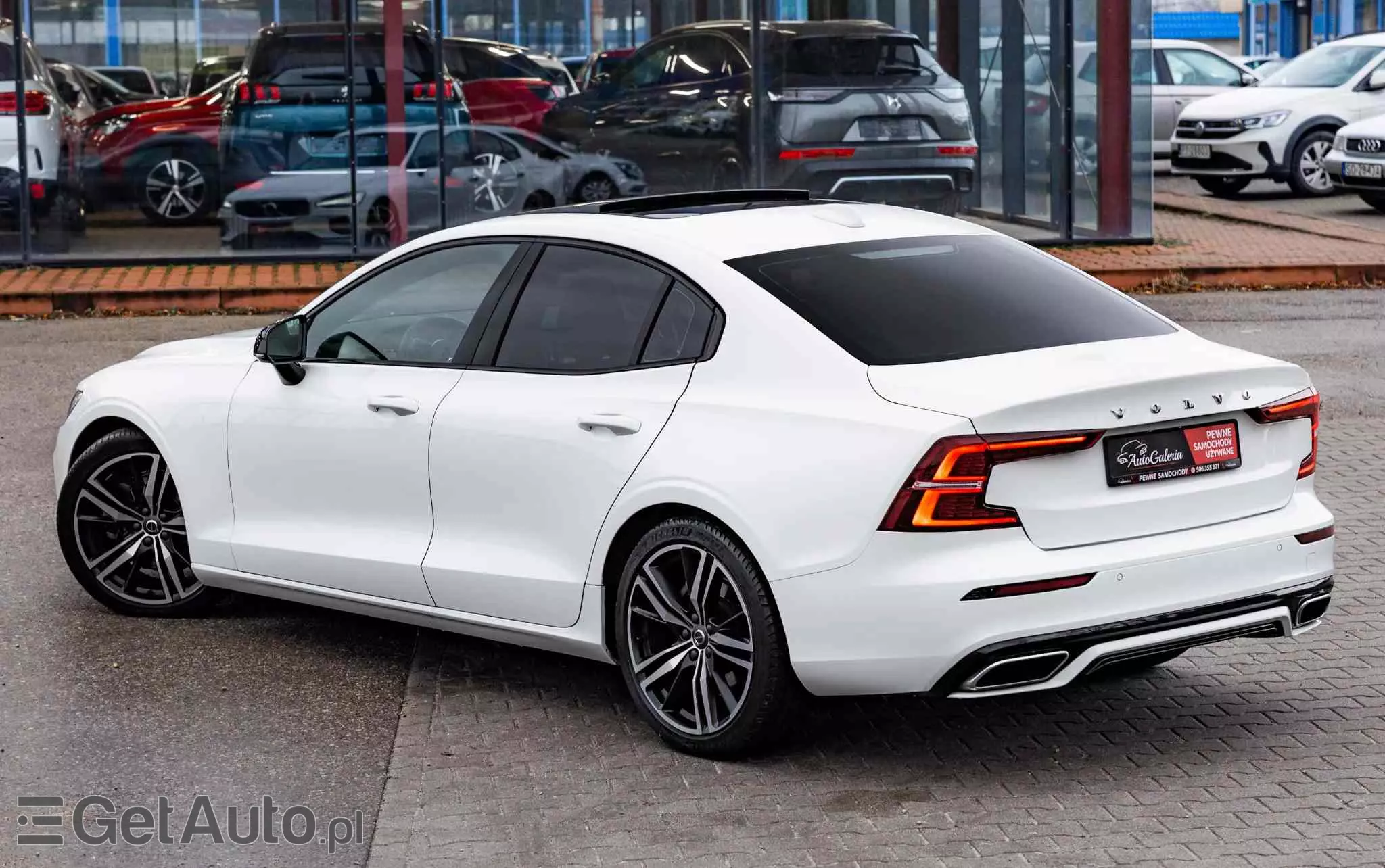 VOLVO S60 T4 R-Design First Edition