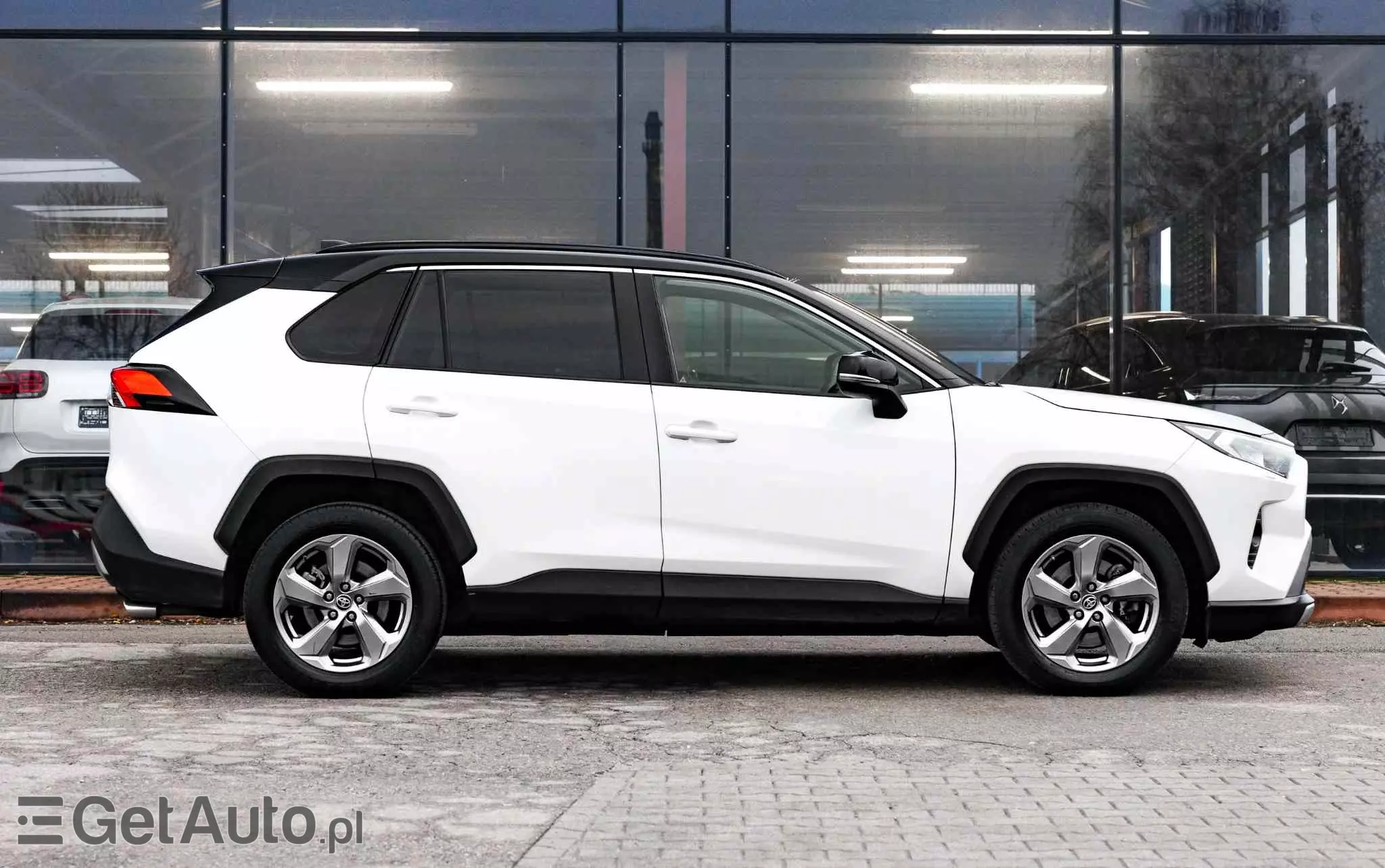 TOYOTA RAV4 