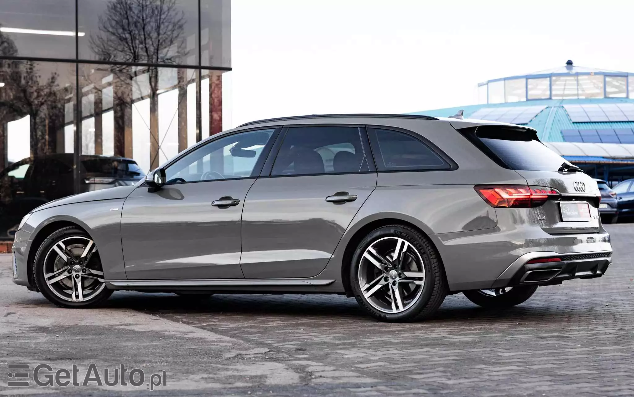 AUDI A4 Avant 35 TFSI S tronic S line