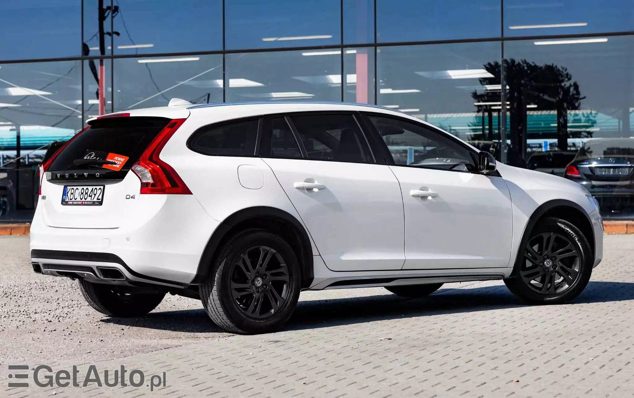 VOLVO V60 Cross Country D4 Drive-E Momentum