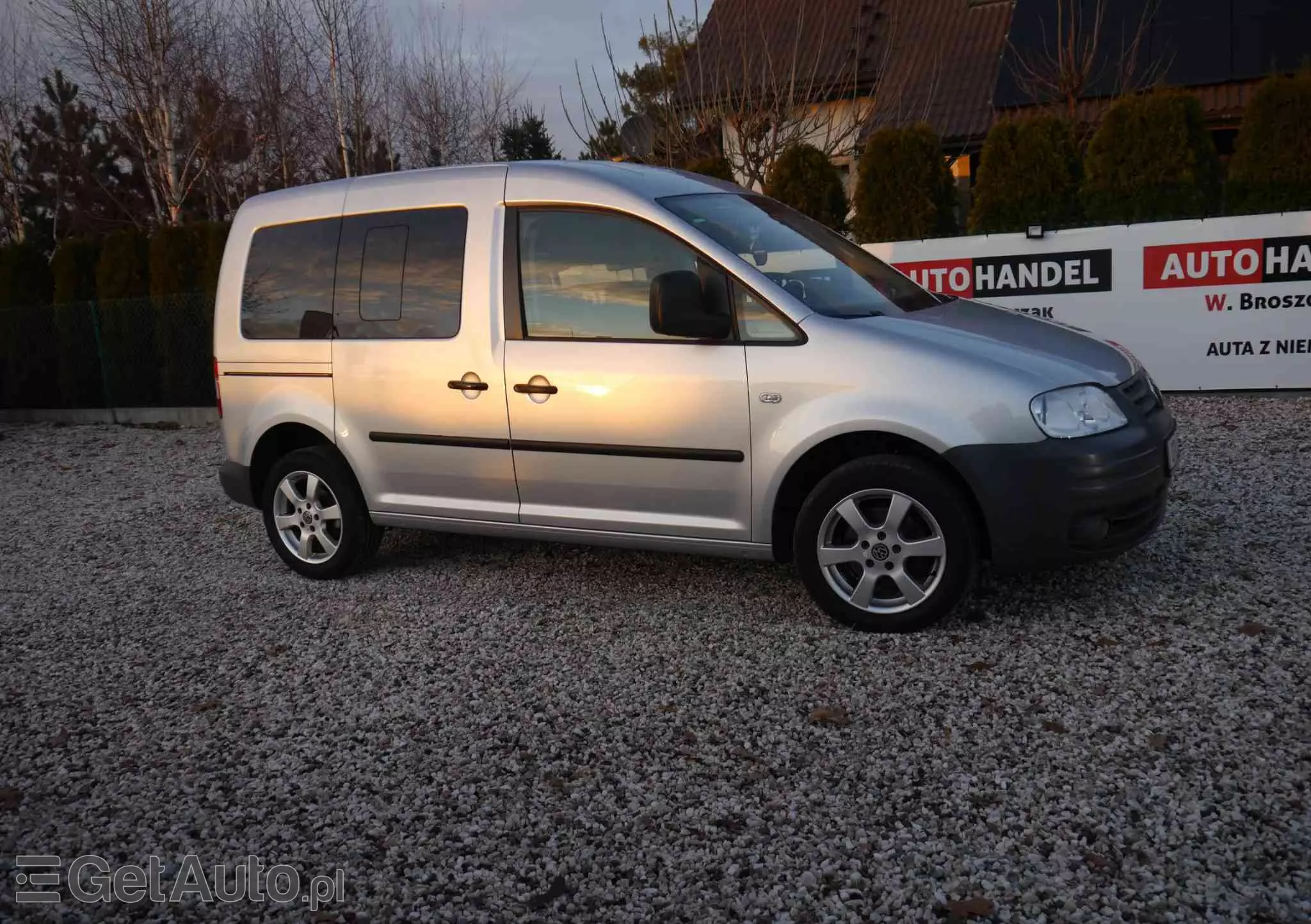 VOLKSWAGEN Caddy 1.9 TDI DPF Life (7-Si.)