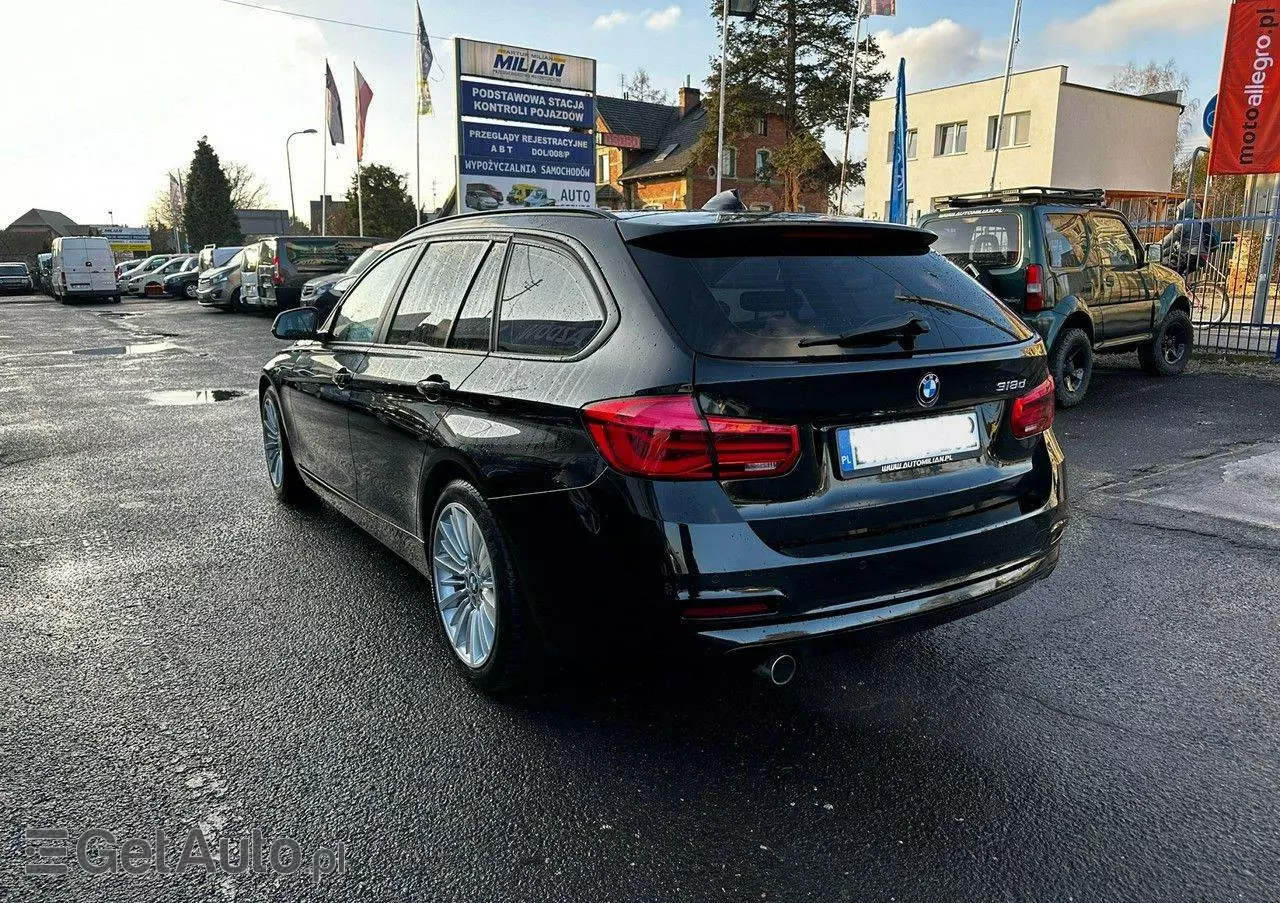 BMW Seria 3 318d Sport Line