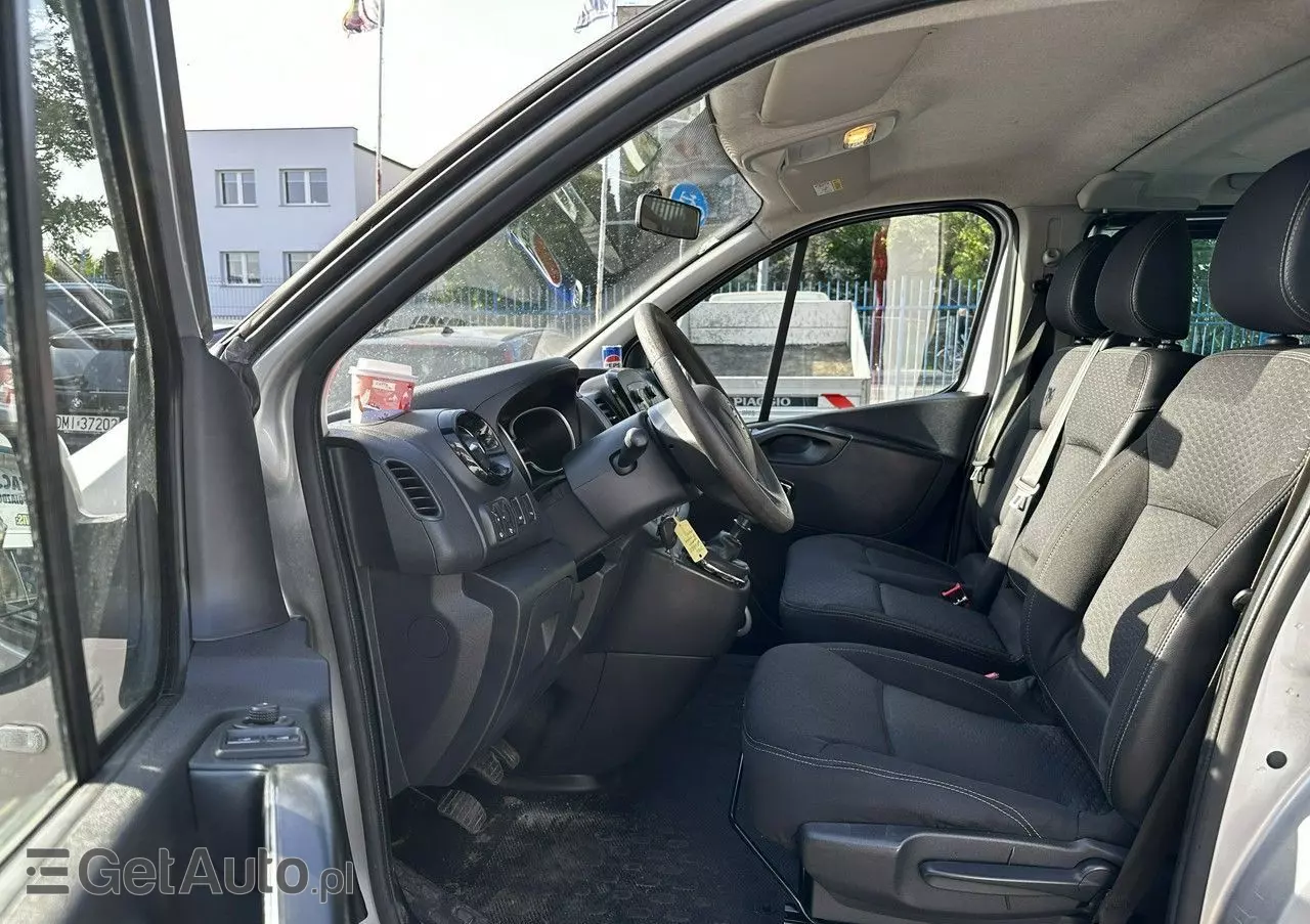 OPEL Vivaro 