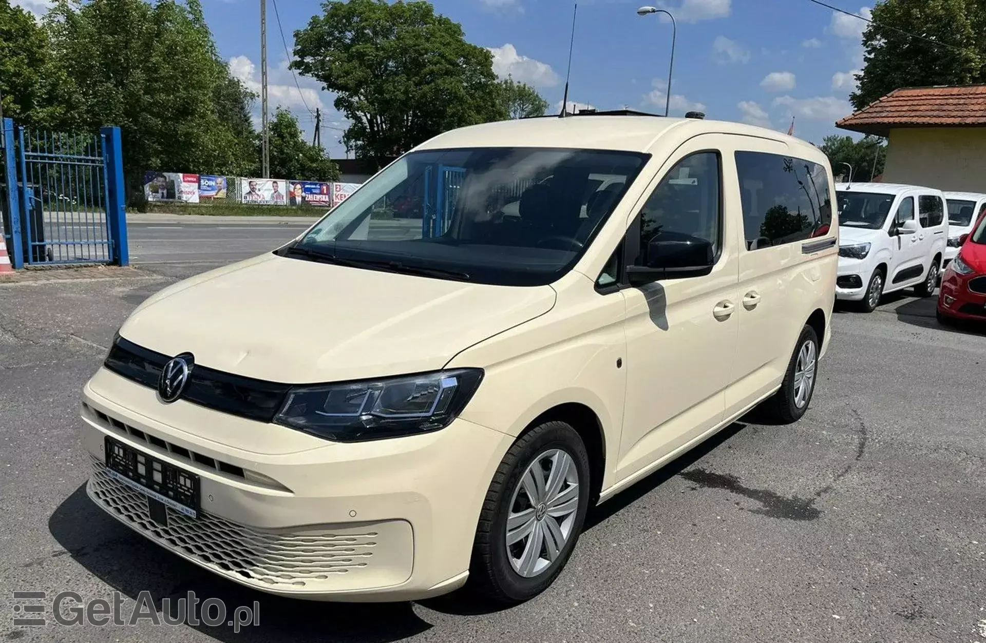 VOLKSWAGEN Caddy 