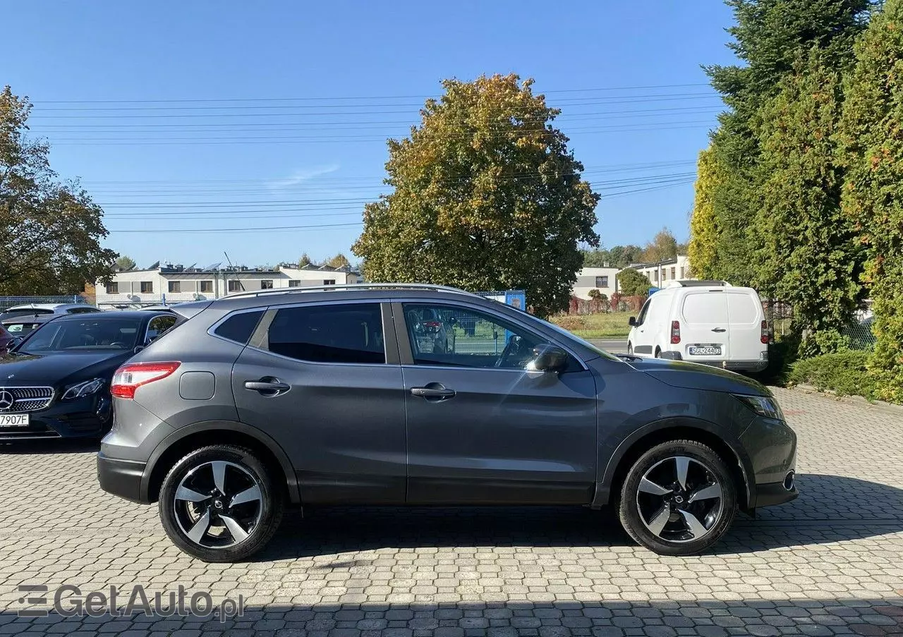 NISSAN Qashqai 1.2 DIG-T Tekna