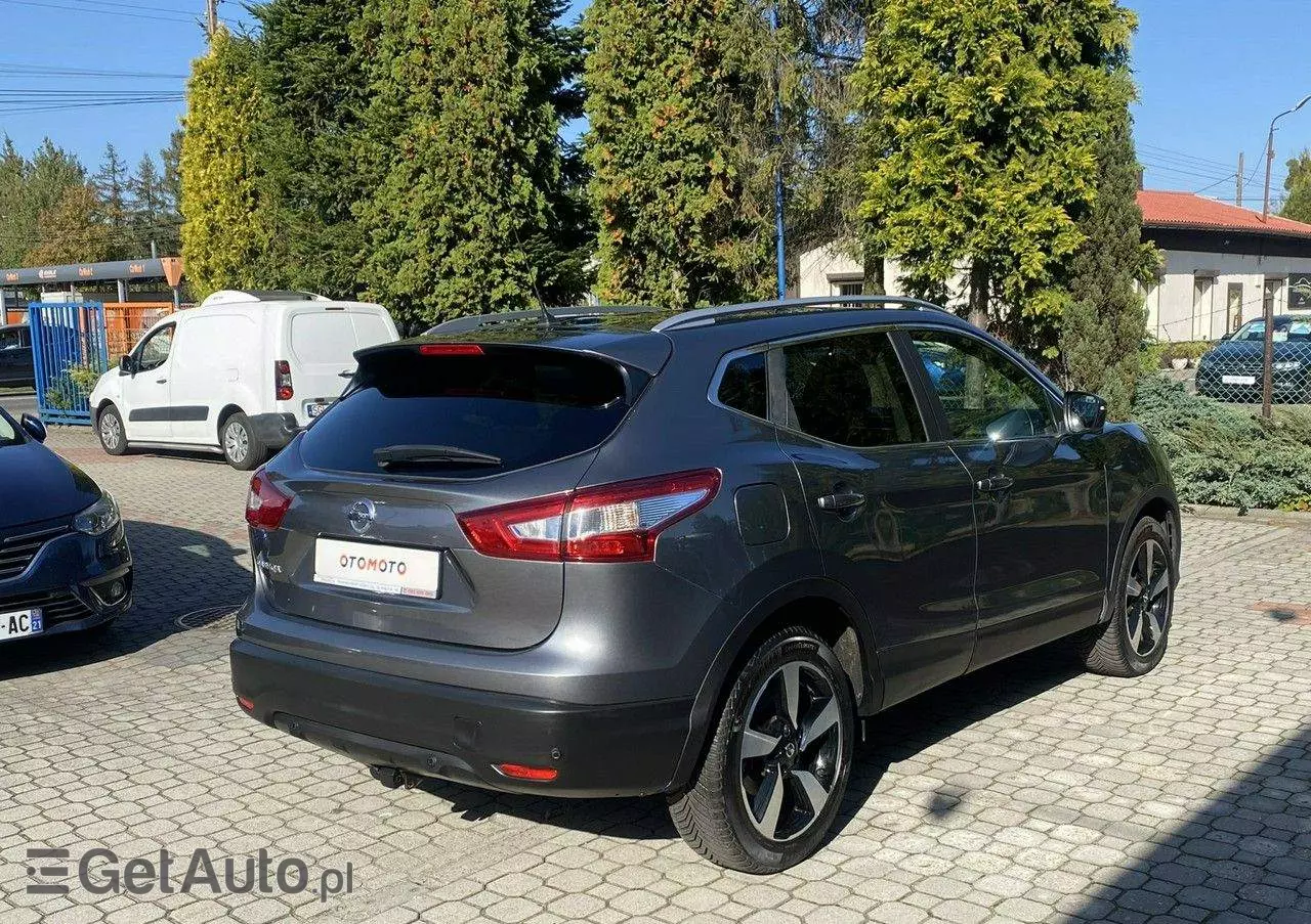 NISSAN Qashqai 1.2 DIG-T Tekna