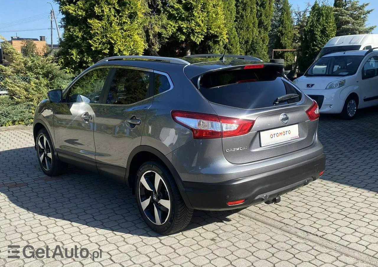 NISSAN Qashqai 1.2 DIG-T Tekna