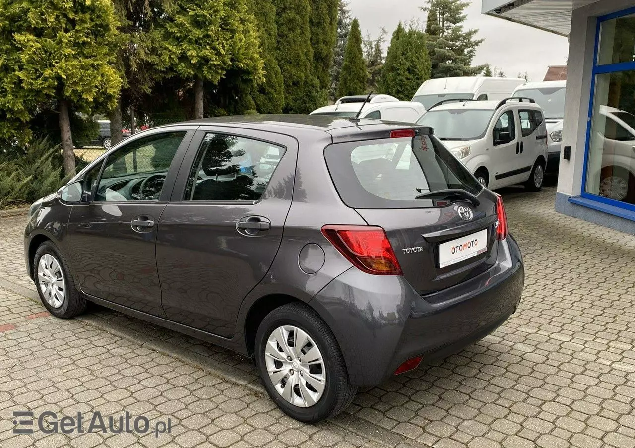 TOYOTA Yaris 