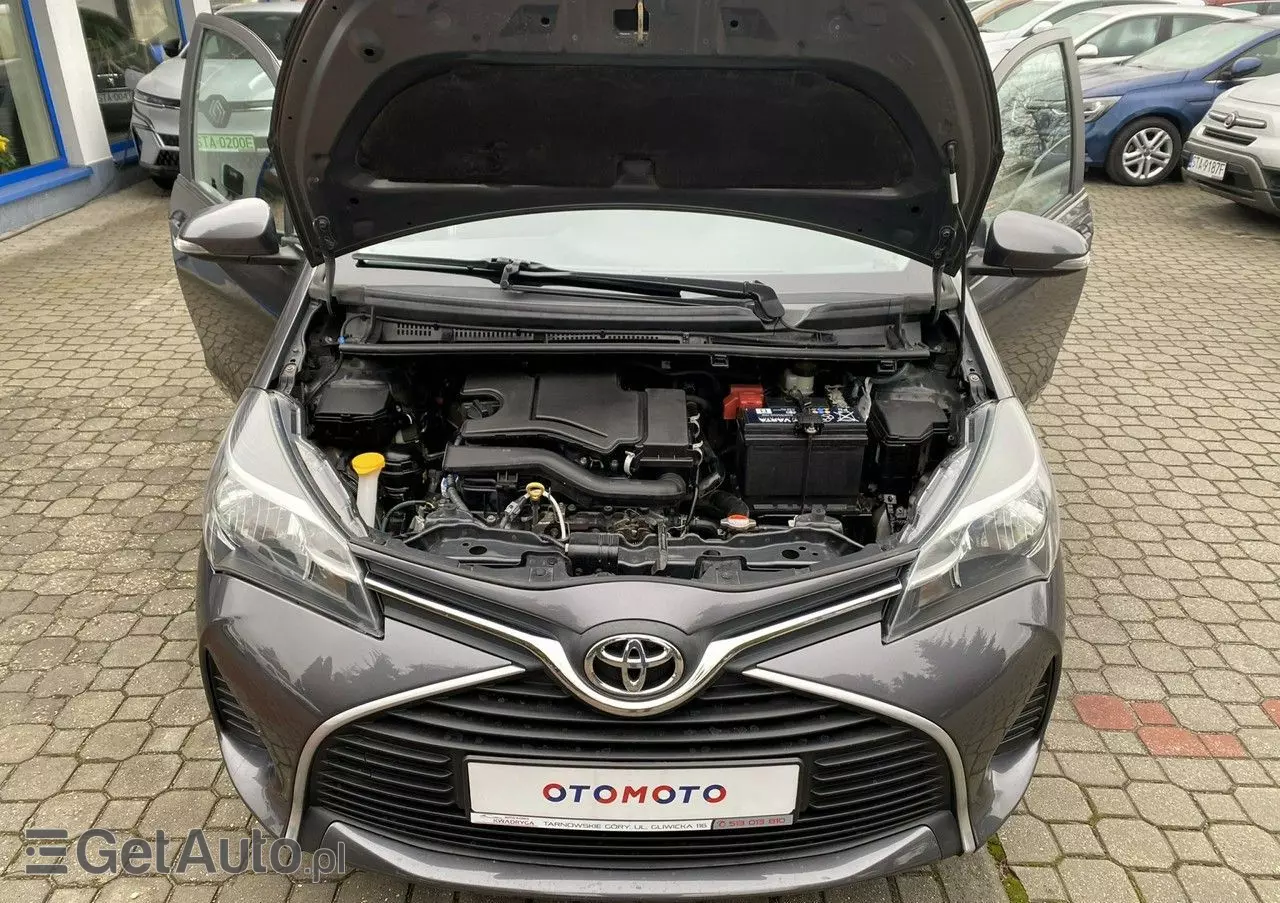 TOYOTA Yaris 