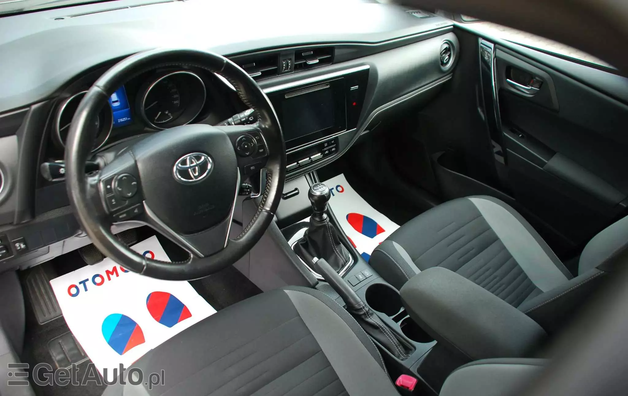 TOYOTA Auris 1.6 D-4D Touring Sports Edition S+