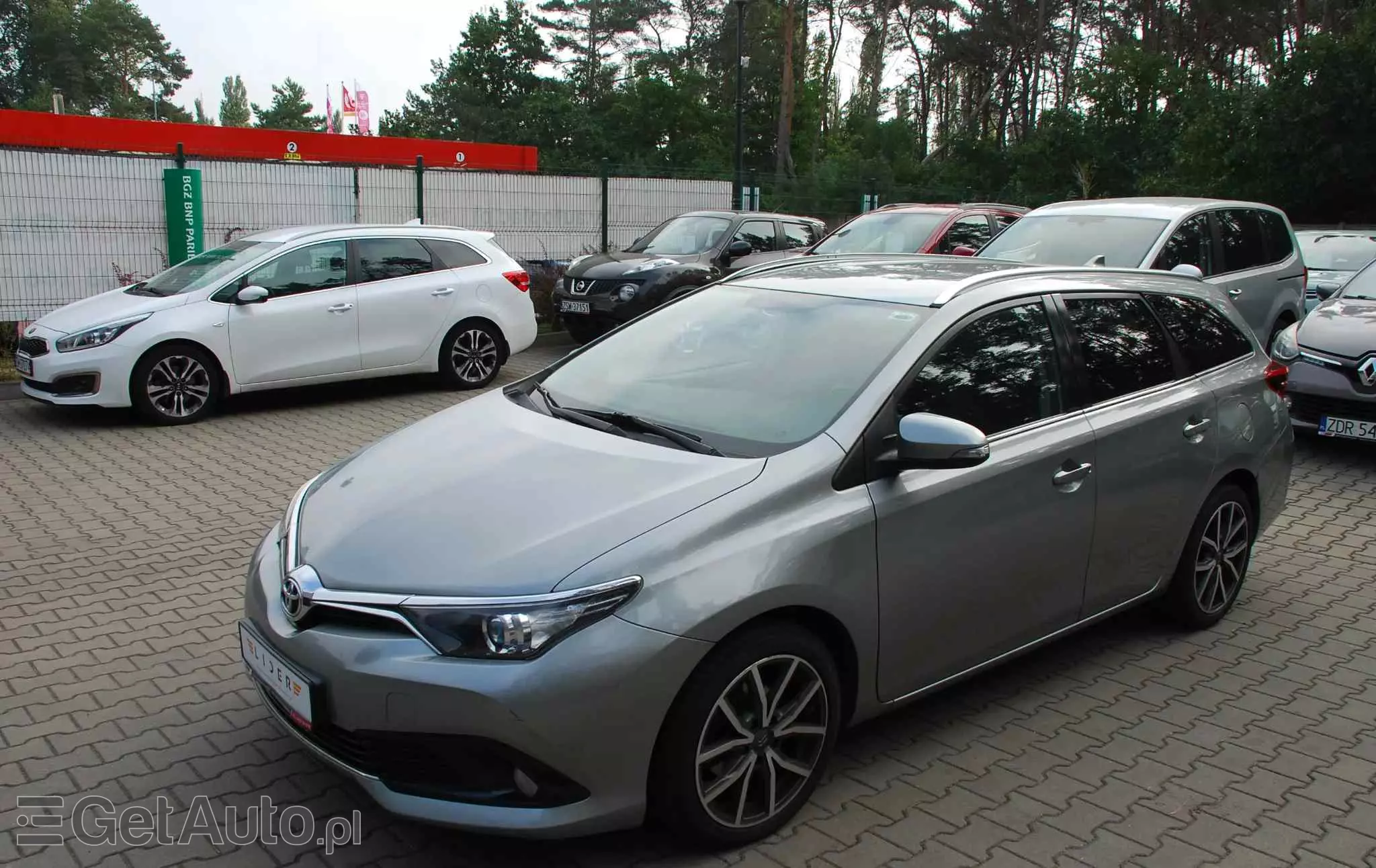 TOYOTA Auris 1.6 D-4D Touring Sports Edition S+