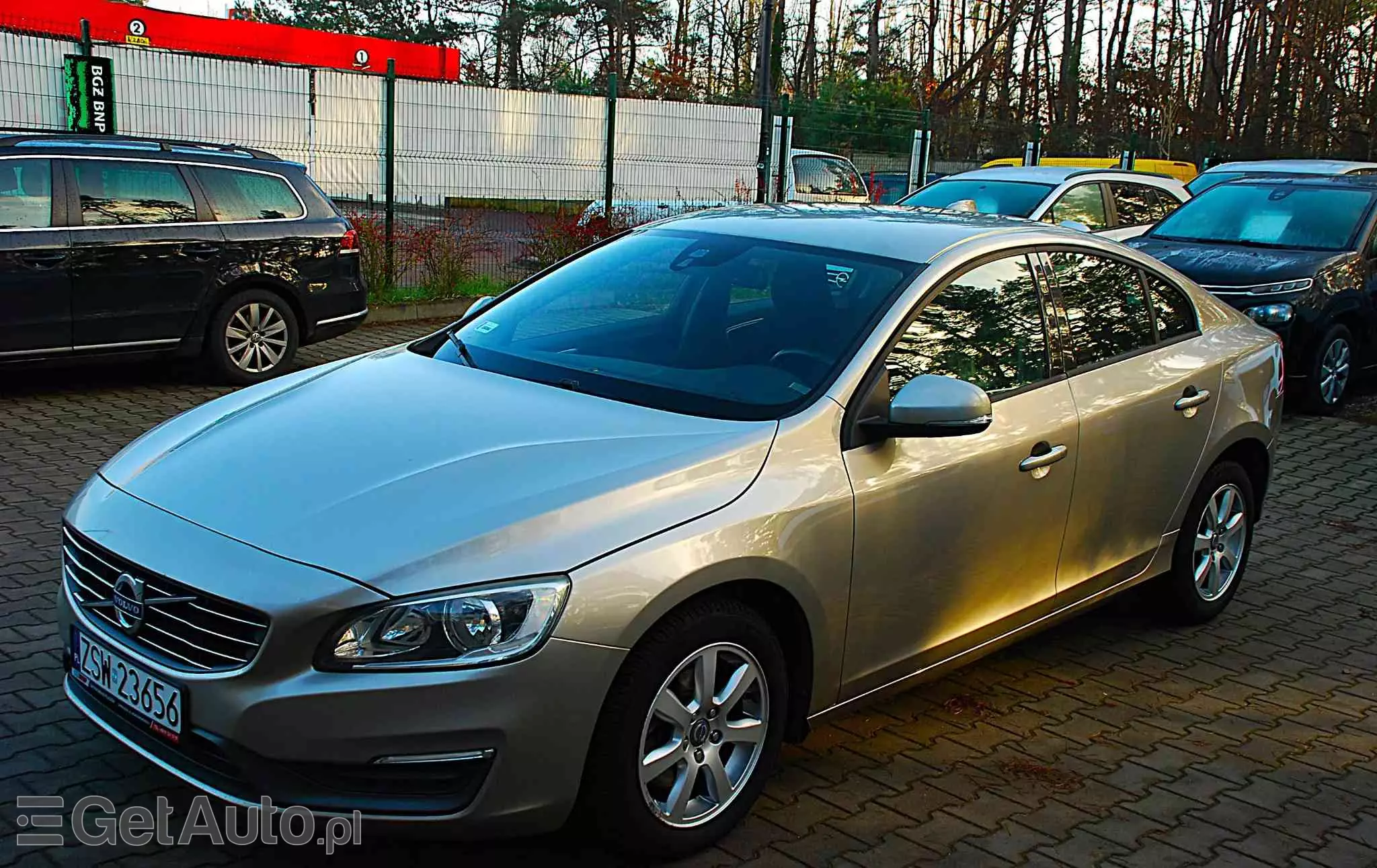 VOLVO S60 