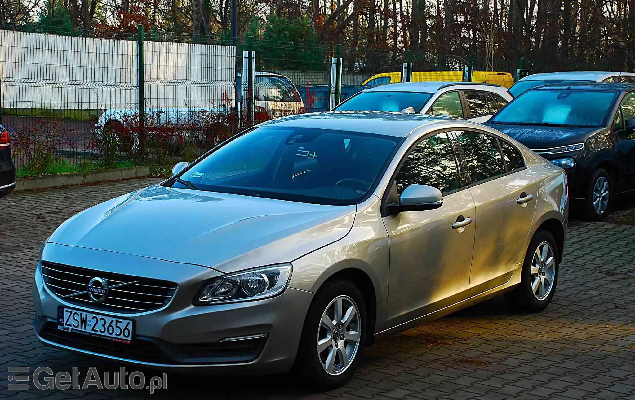 VOLVO S60 