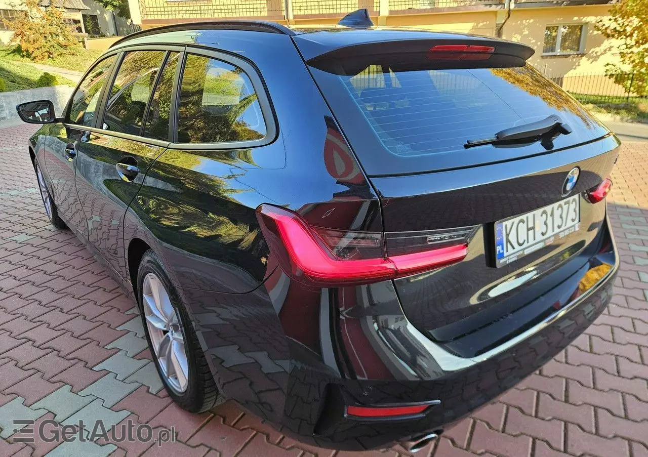 BMW Seria 3 318d Sport Line