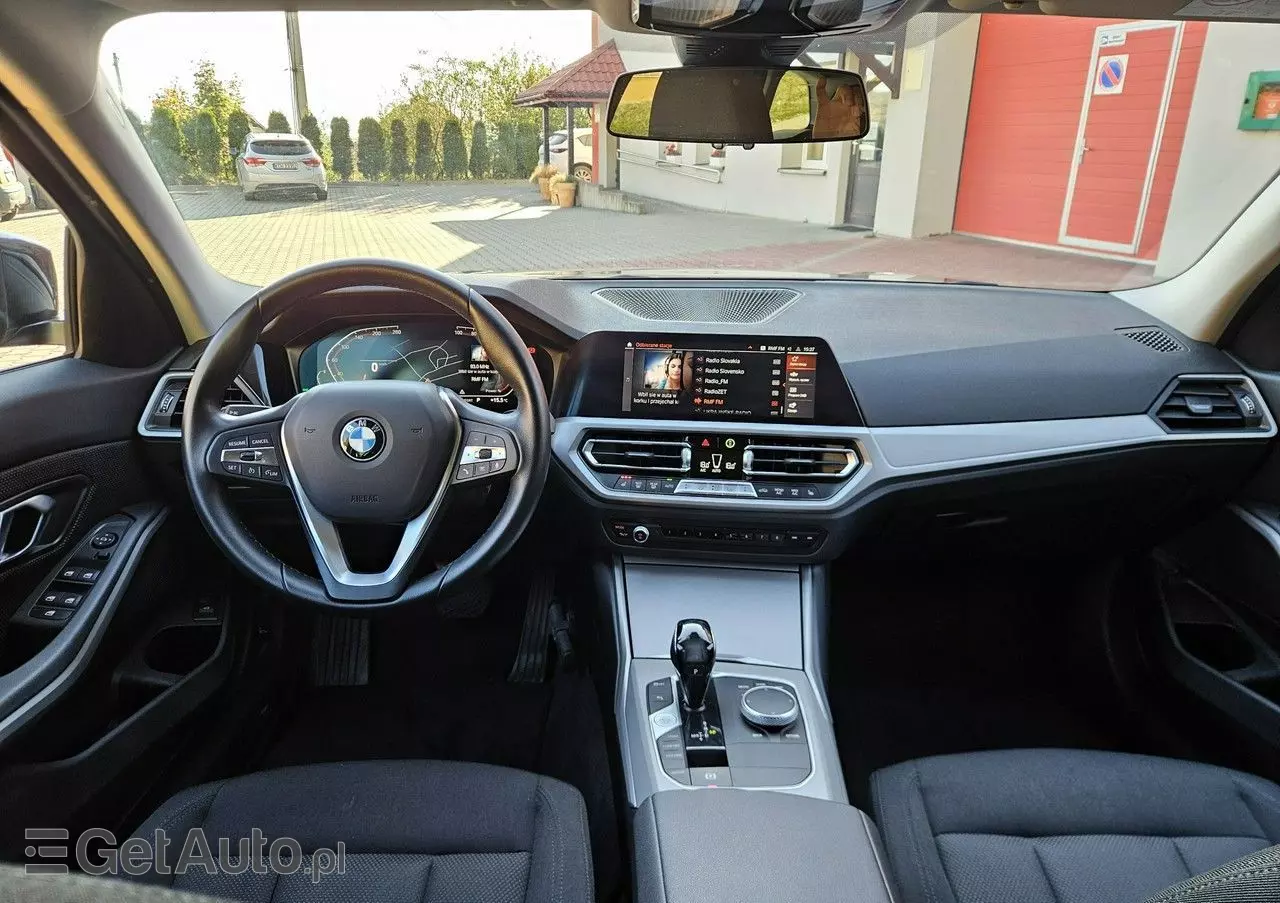 BMW Seria 3 318d Sport Line