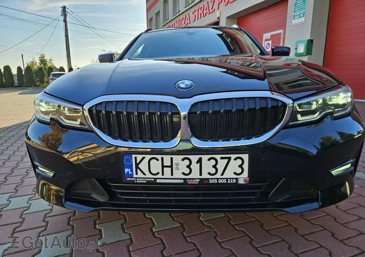 BMW Seria 3 318d Sport Line