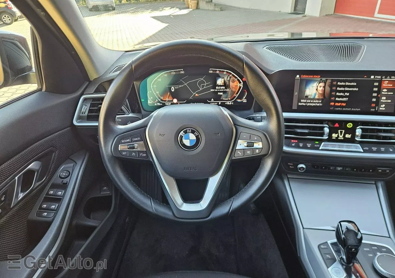 BMW Seria 3 318d Sport Line