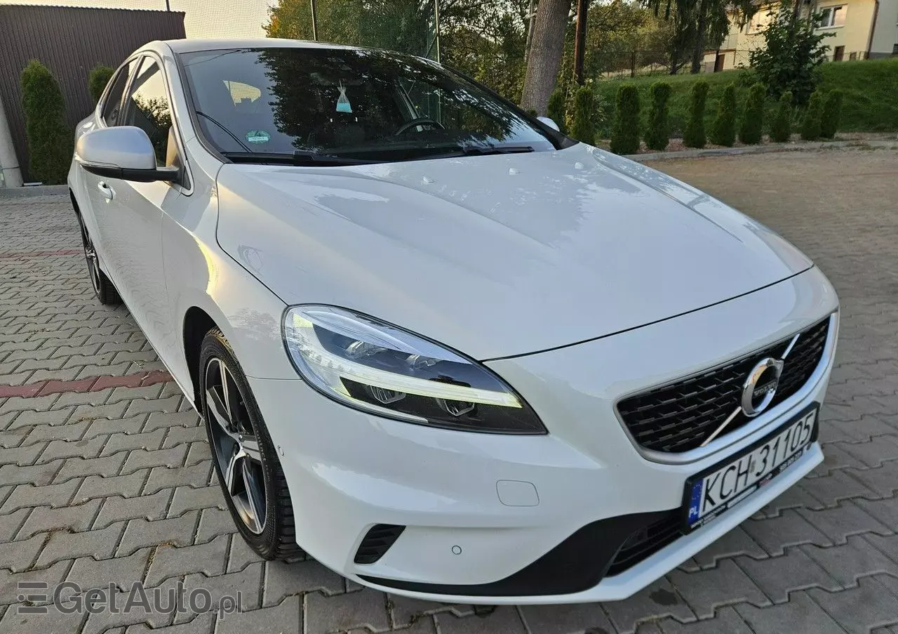 VOLVO V40 T3 Geartronic RDesign