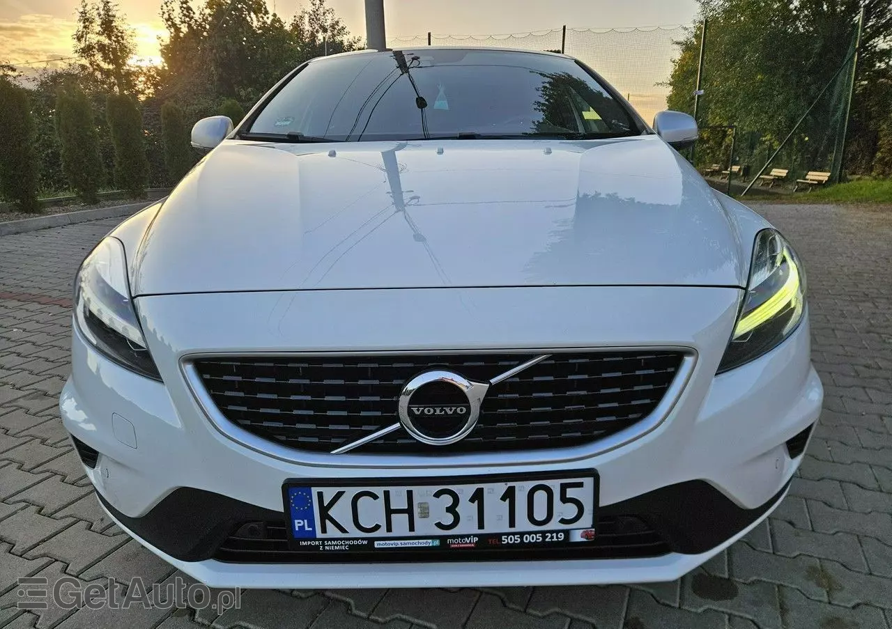 VOLVO V40 T3 Geartronic RDesign