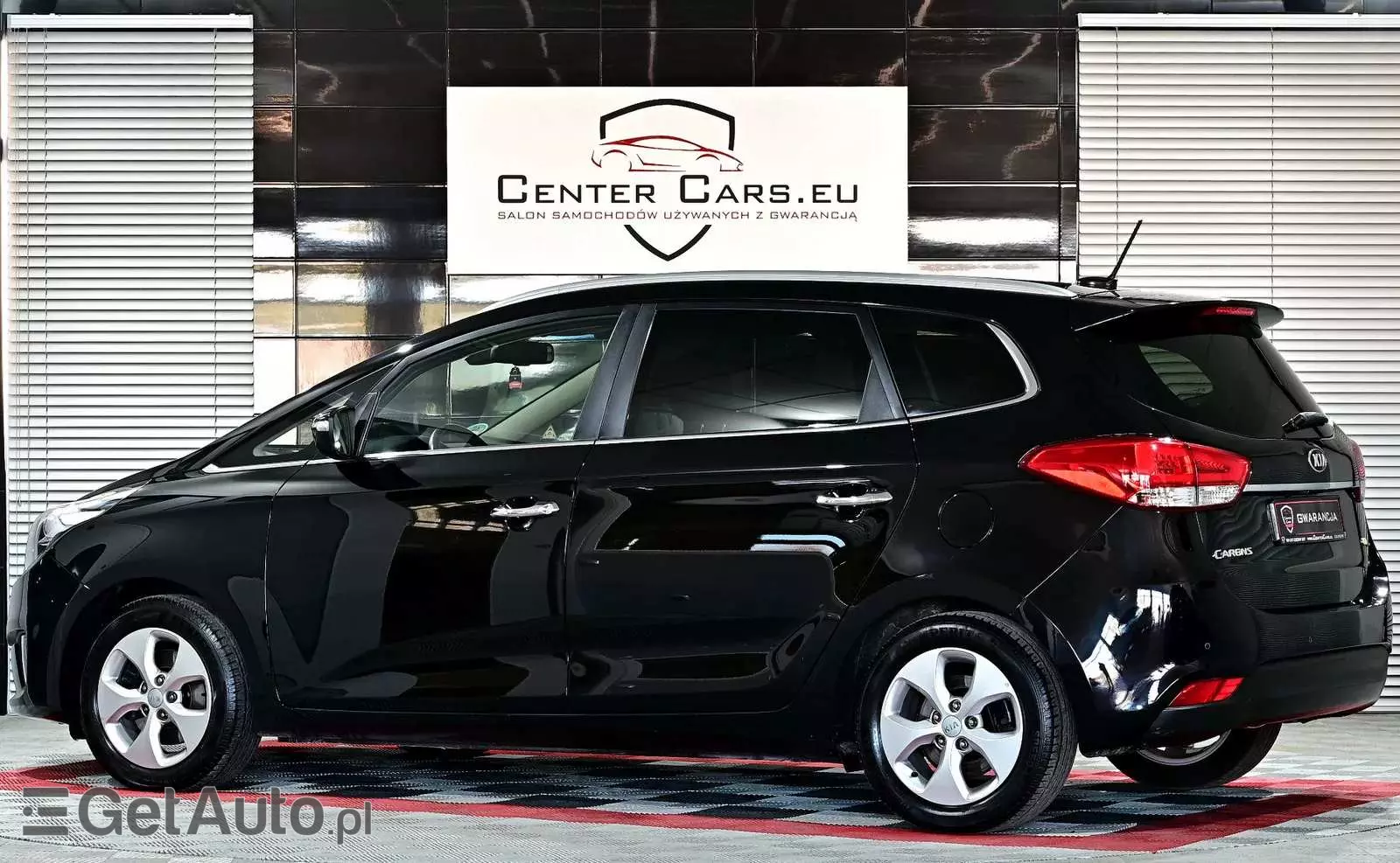 KIA Carens 